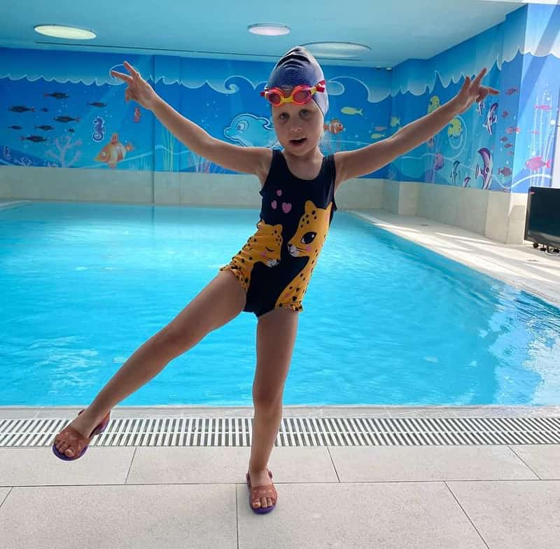 We believe in the uniqueness of every student. Yes, technique and physical preparation are important in swimming, but each child has their own pace and individual approach.